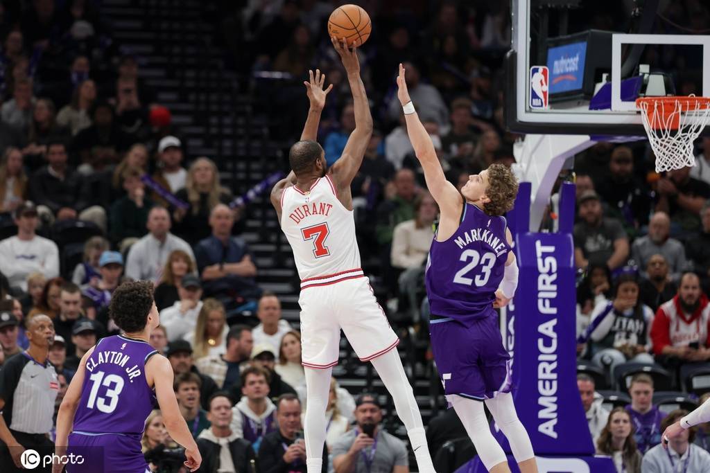 火箭背靠背为何判若两队？无故松懈伪强队属性暴露